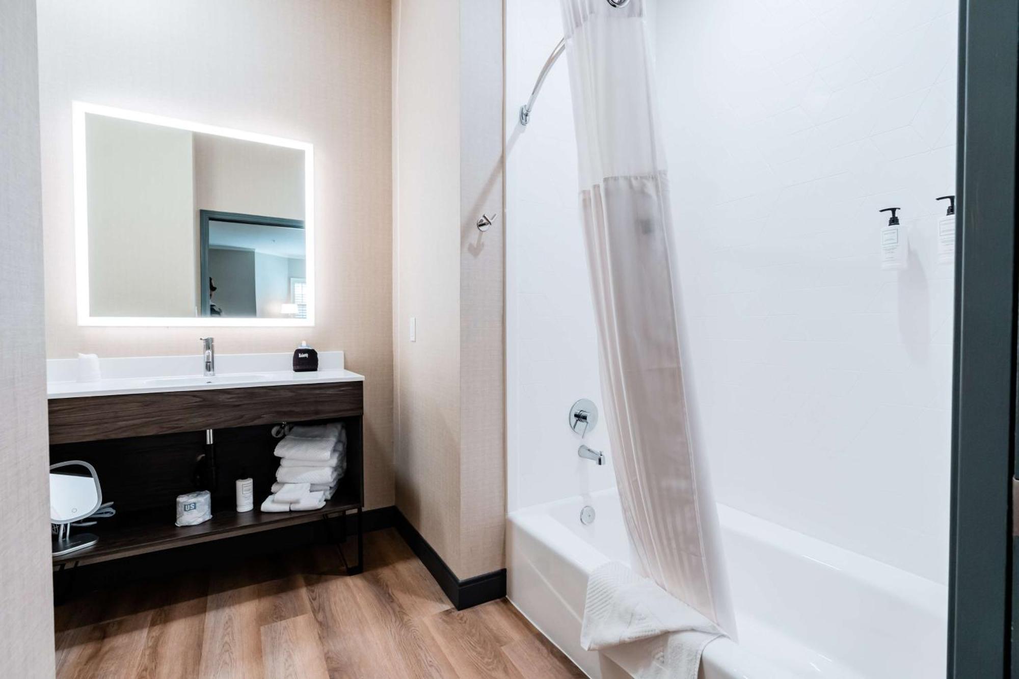 Hotel Nobo Cascade, Tapestry Collection By Hilton エクステリア 写真