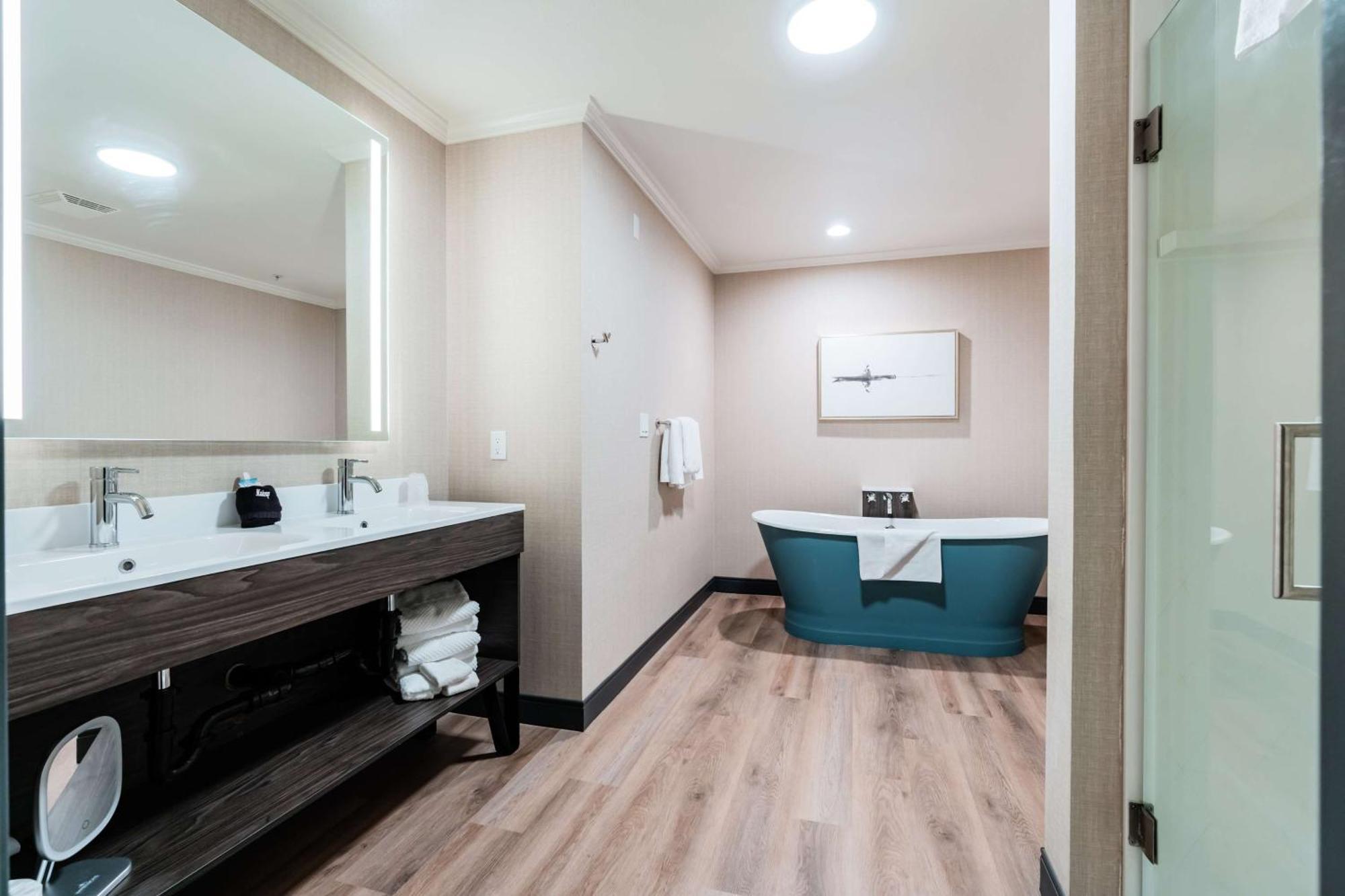 Hotel Nobo Cascade, Tapestry Collection By Hilton エクステリア 写真